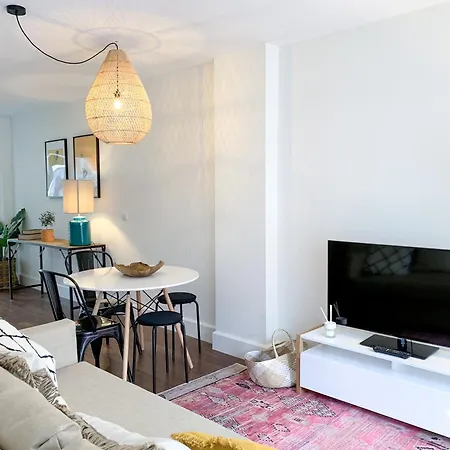 The Wondrous Apartman *